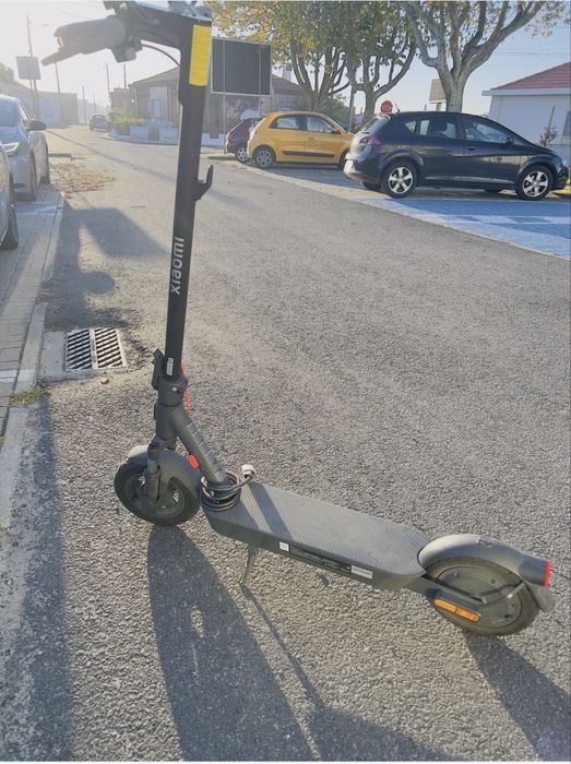Trotinete Xiaomi Scooter 5 com Fatura
