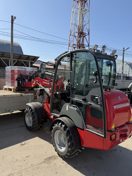 Компактний фронтальний навантажувач Weidemann Hoftrac 1280