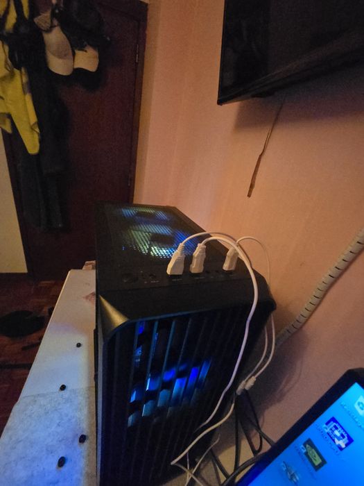 PC Gaming RYZEN , NVIDIA SUPER, 16GB RAM, teclado rato headphones novos