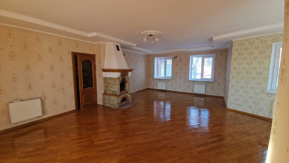 Будинок в затишному селі, є-Якість, є-хороші умови, є-всі комунікації