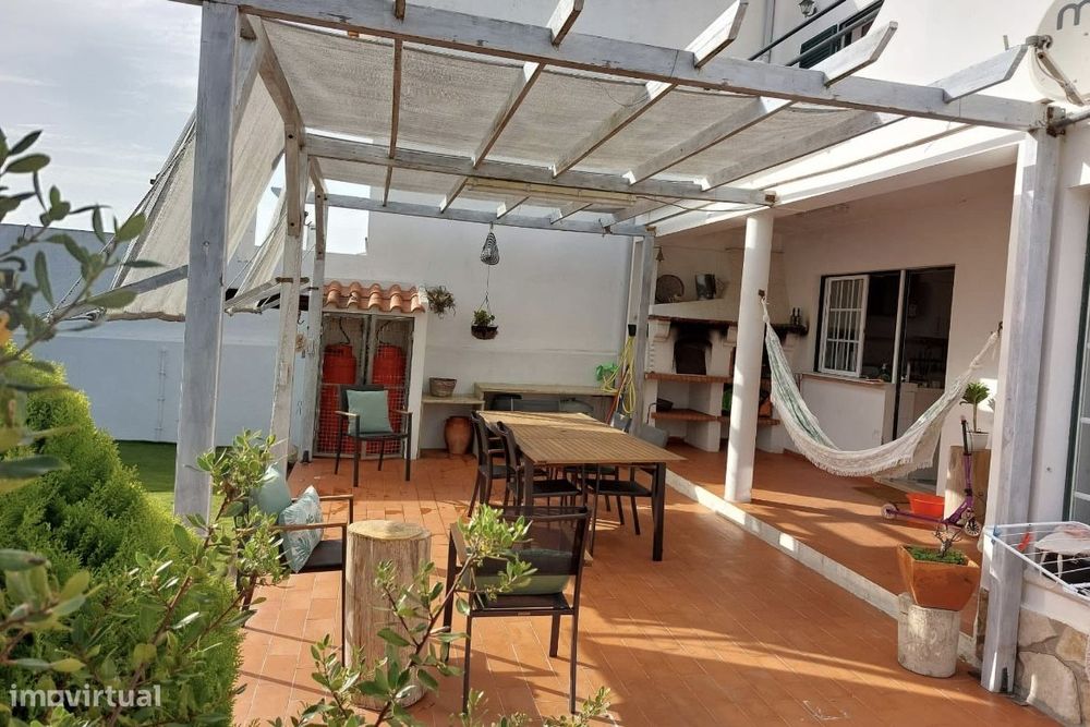4-Bedroom Villa with Private Pool in Ericeira