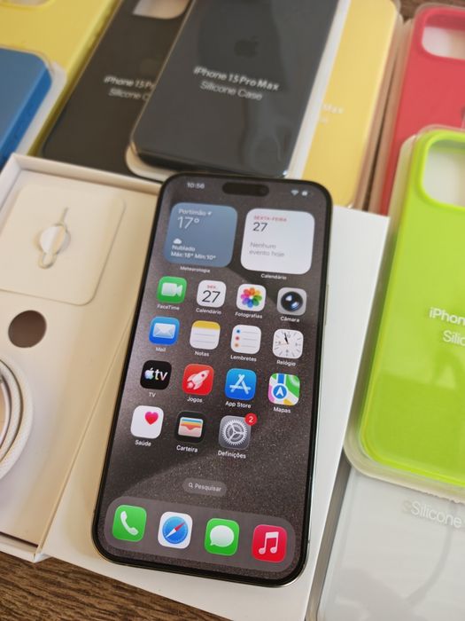 iPhone 15 Pro Max 6.7" 256GB Natural Titanium Em bom estado,  Aceito R
