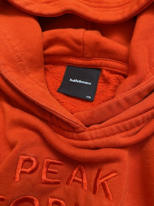 Продам кофту Peak Performance