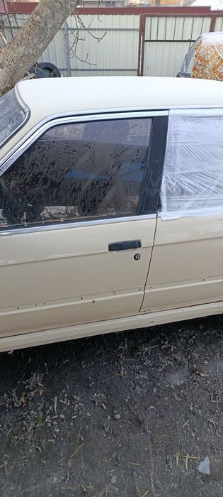 Продам Бмв е 30  1985г