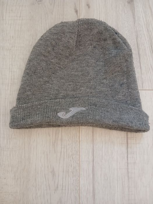 Зимние шапки адидас найк  без дефектів