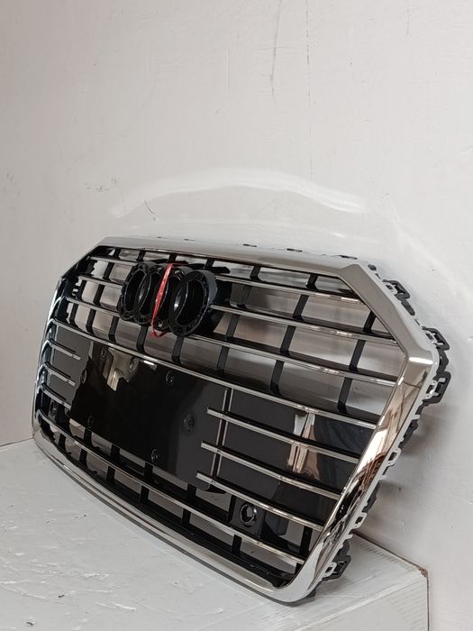 Решітка радіатора хром AUDI A6 C8 2019-2023