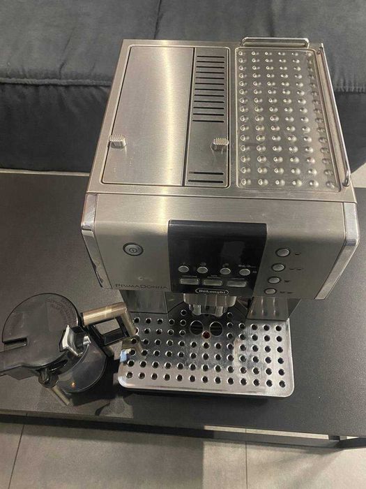 Кавомашина DeLonghi Primadonna ESAM 6600
