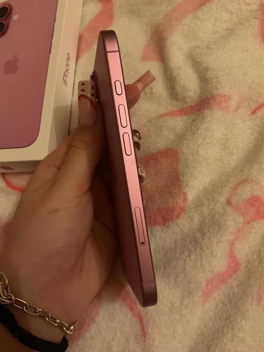 iPhone 16 różowy  128 gb z gwarancją - idealny stan