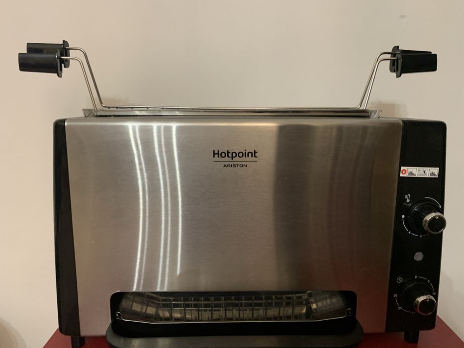 Ariston hotpoint light grill