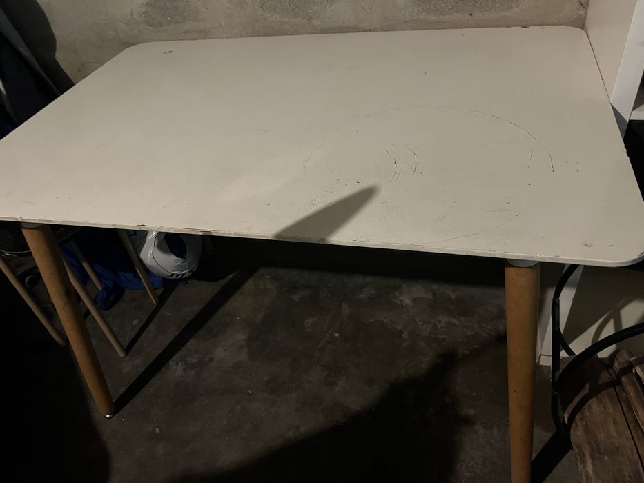 Mesa Braca com pernas a imitar madeira