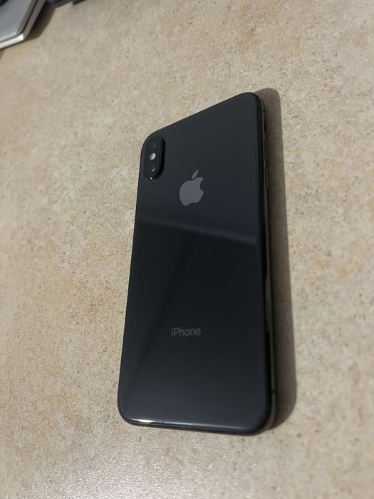 Продам iPhone XS