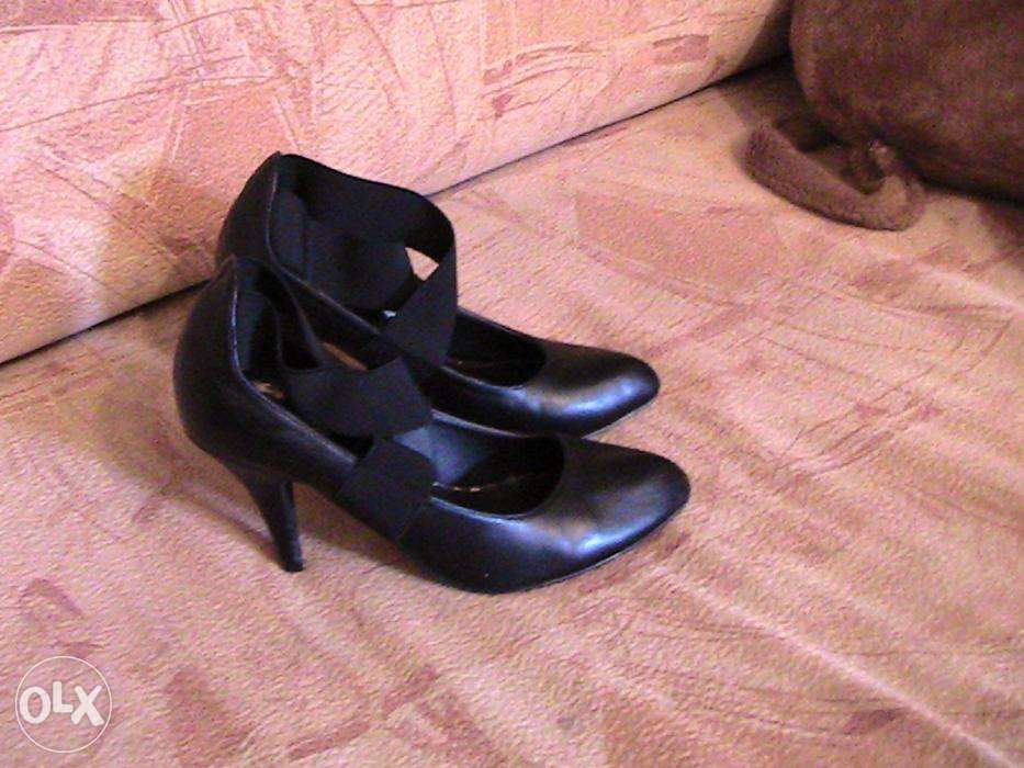 Продам нові шкіряні туфлі