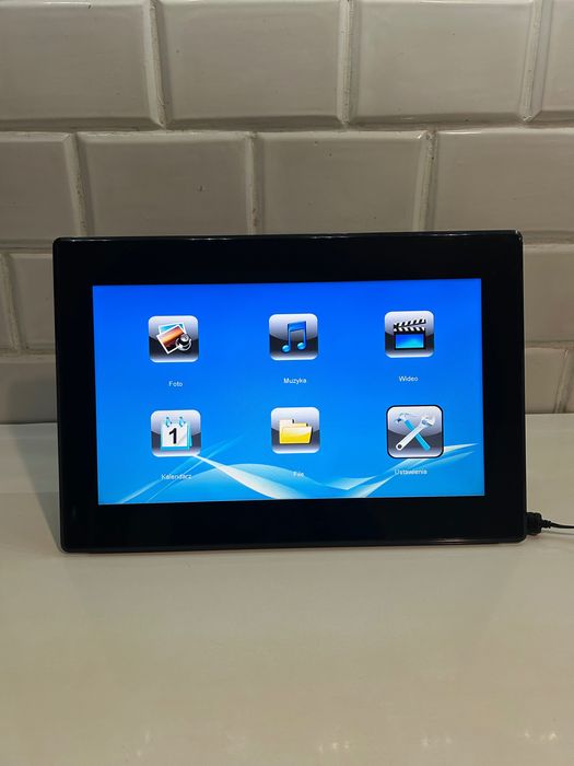 Multimedialna ramka do zdjęć INTENSO 15.6