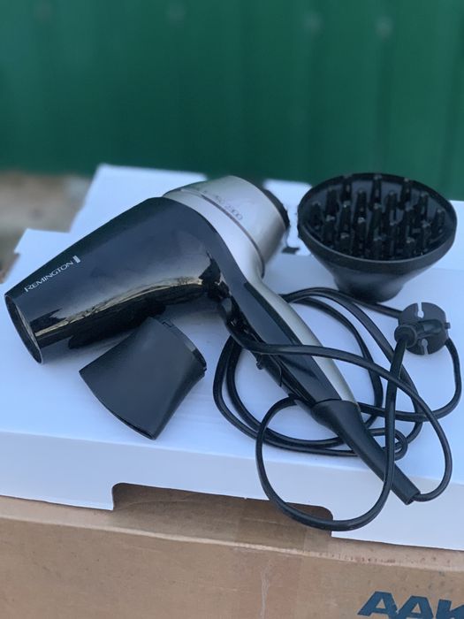 Фен Remington Thermacare Pro 2300