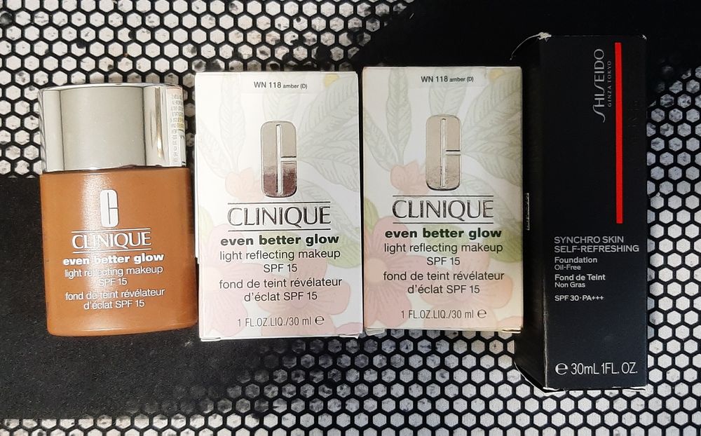 Kosmetyki damskie . Shiseido i Clinique.