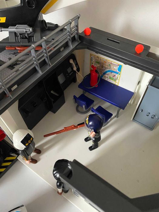 Playmobil policja posterunek kład motor i helikopter