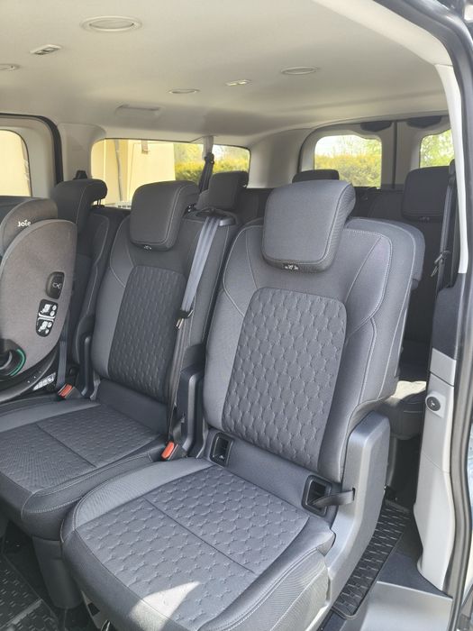 Wynajem auta Ford Transit Costum 9 osób nie trafic bus