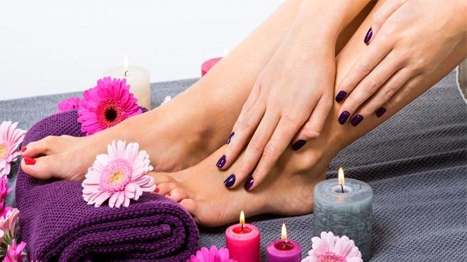 Послуги манікюру та педикюру