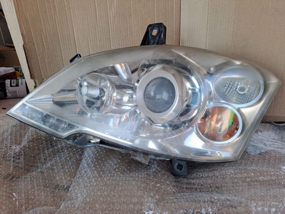 Farol Esquerdo Mercedes Viano w639