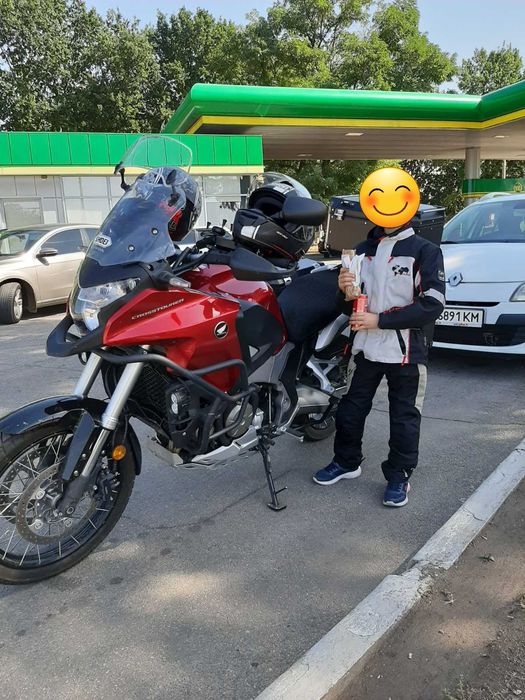 Мотокостюм дитячий р. 134-140, регулюється зріст, ідеальному стані