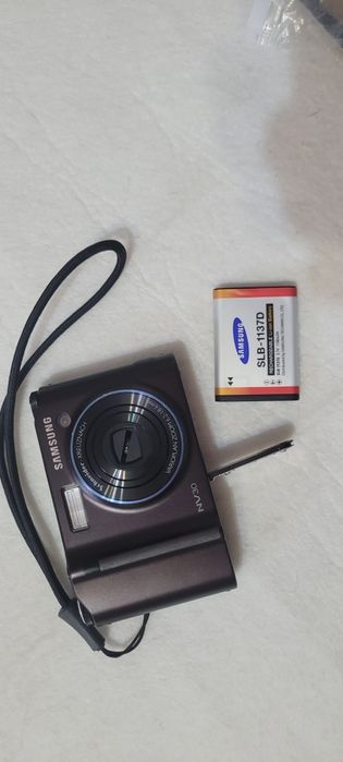 цифровая камера Samsung NV30,