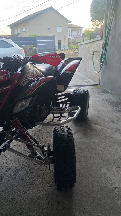 Yamaha raptor 660