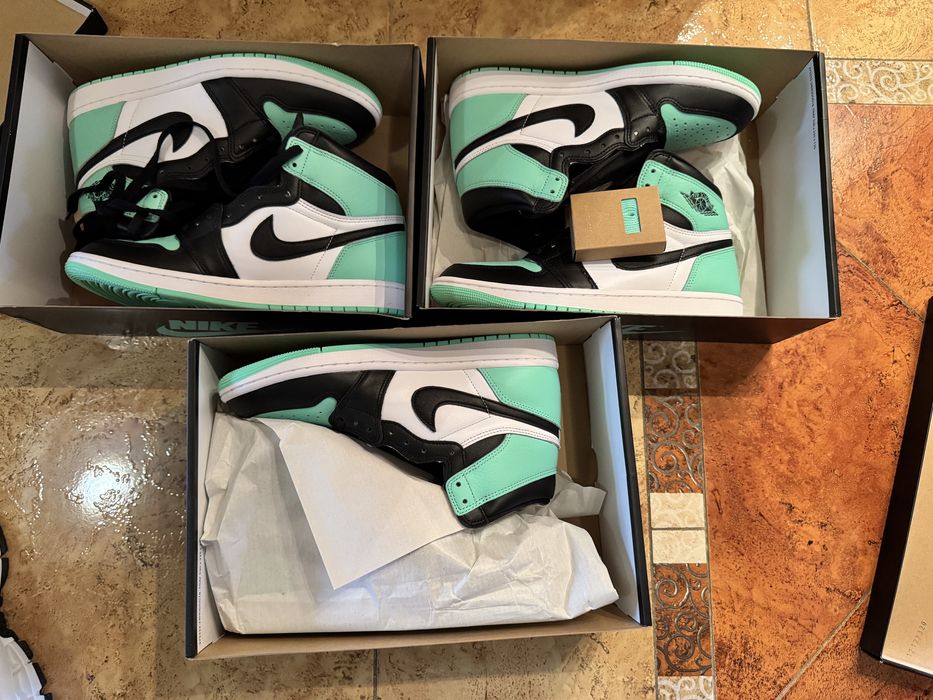 Кросівки AIR JORDAN 1 RETRO HIGH OG White/ Black-Green Glow DZ5485 130