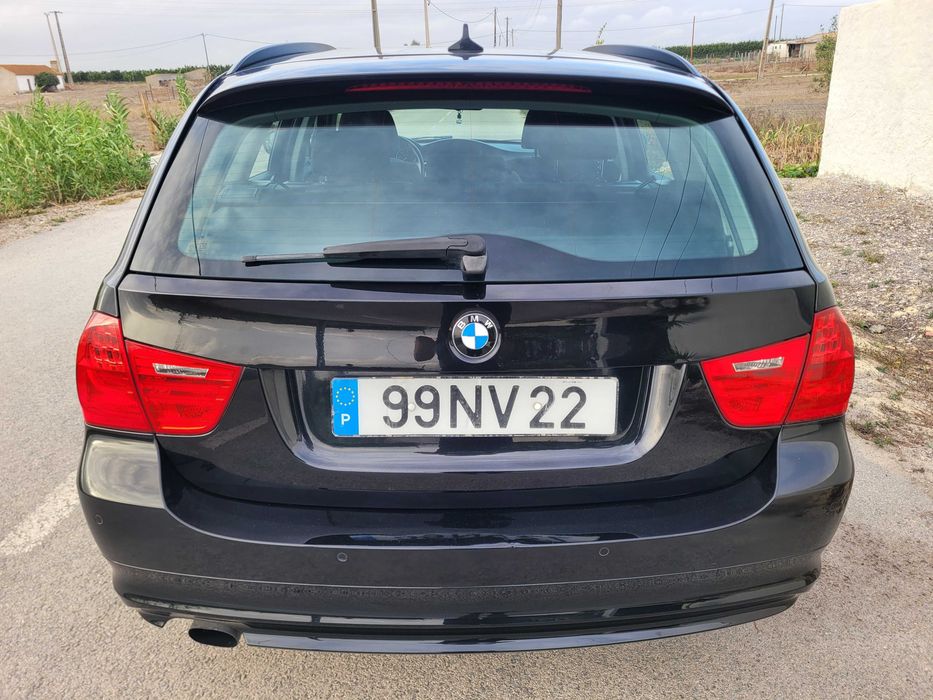 BMW 318d Touring Navigator — 2010 | 170 cv foto 2