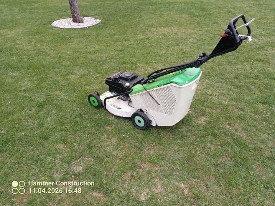 Kosiarka etesja na silniku Kawasaki