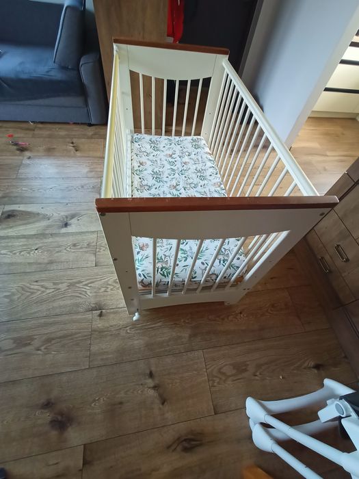 Łóżeczko drewniane