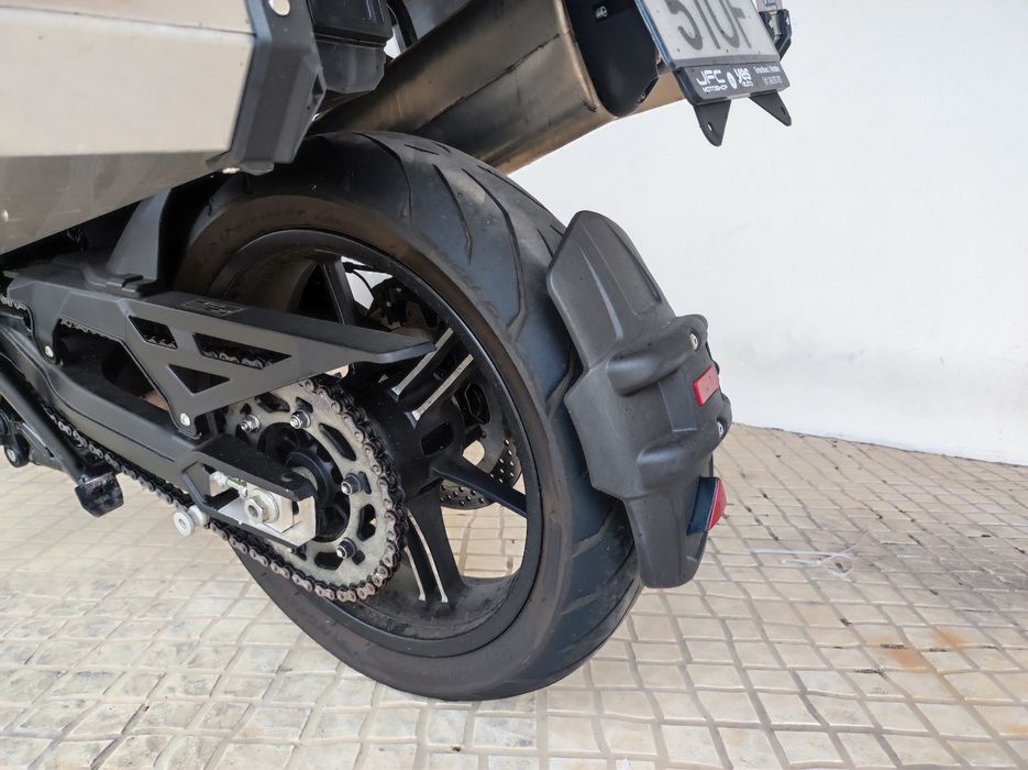 TRK 702:  bom estado