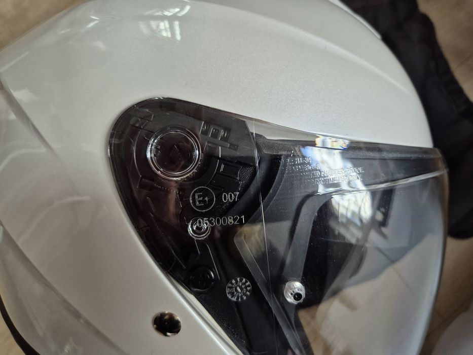 Kask motocyklowy HJC jak nowy (55–56 cm) – jak nowy, biały perłowy