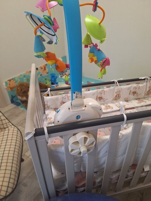 Дитячій мобіль на ліжечко