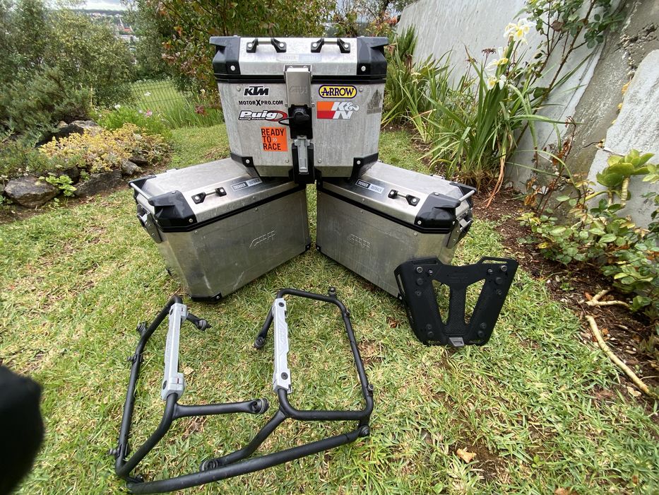 Malas givi trekker outback com apoios e rack preco negociavel