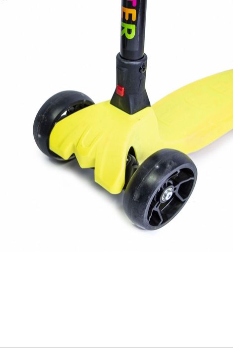 Детский трехколесный самокат Scooter Smart со светящимися колесами