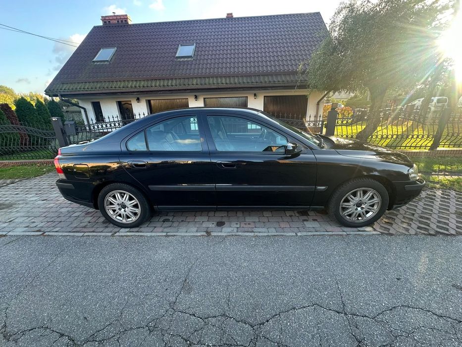 Volvo S60 2,5 T- 5 cylindrów ,Klima- gaz -210 KM -samochód doinwestowany