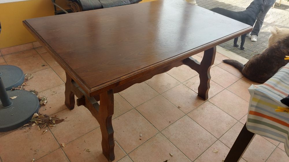 Mesa de cozinha / Sala em Carvalho