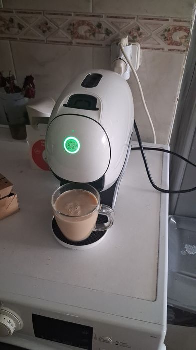 Maquina de cafe dolce gusto neo