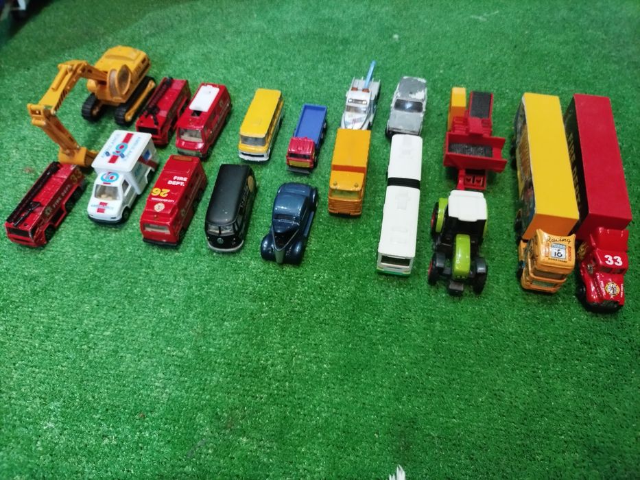 Продам маленькі модельки машинок