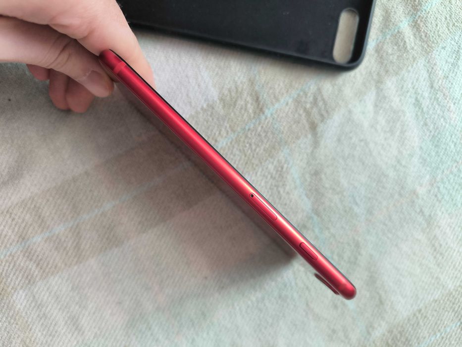 iPhone 8 Plus 64 ГБ Product Red Neverlock