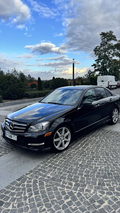 Mercedes-benz C350, 2012 року, 3,5 бензин
