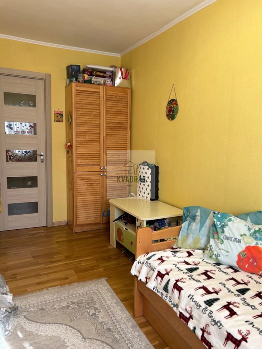 Продам чудову 3-х кімнатну квартиру  в центрі міста