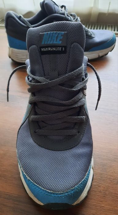 Кросівки фірми "Nike"
