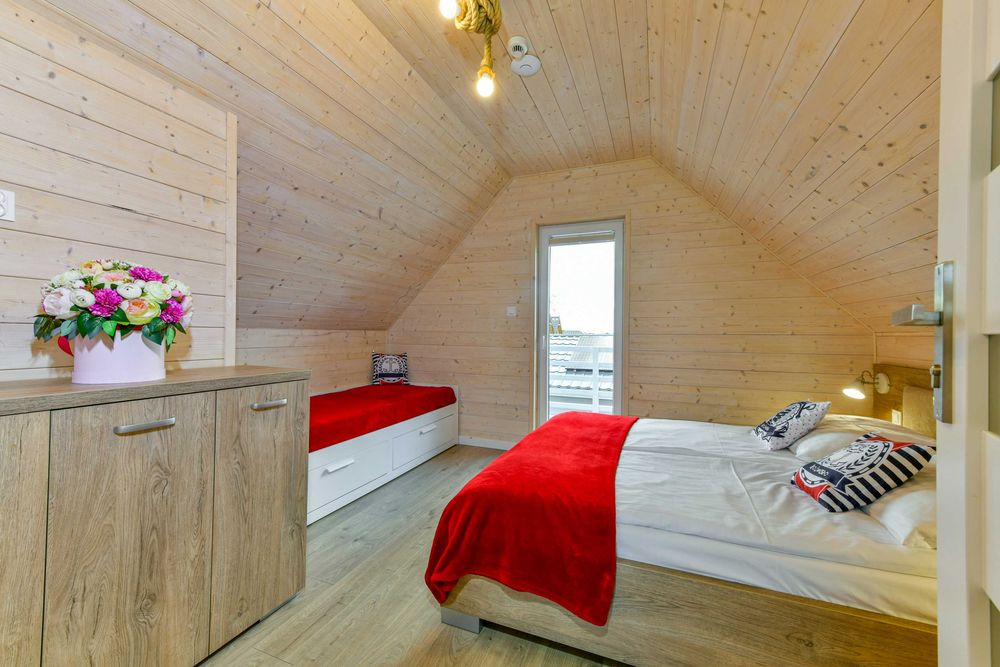 Zakotwicz się nad morzem  KOTWISKO Sarbinowo Domki z basenem .