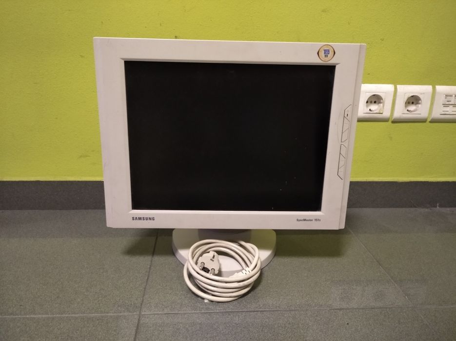 Monitores LG e Samsung