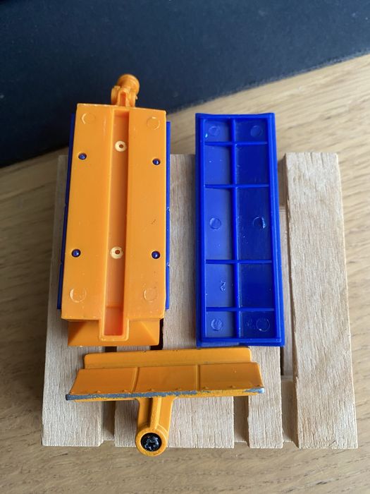 Zestaw do konwersji na pługopiaskarkę H0 1:87 (z SIKU 1898)