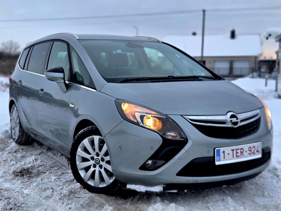 Opel Zafira 2.0 Diesel 2013 rok 7 foteli BOGATA WERSJA