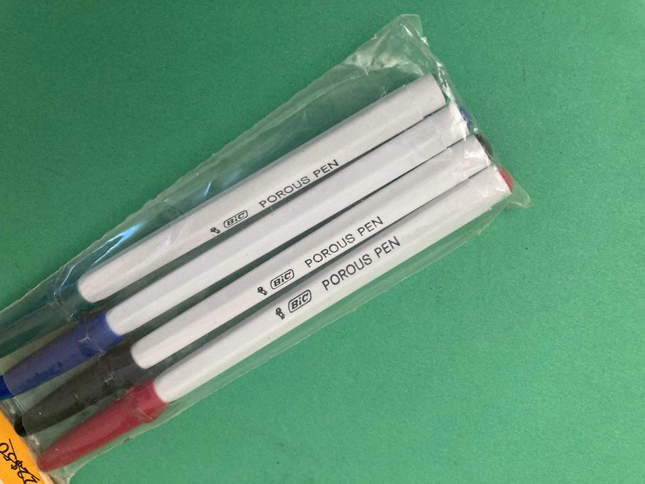Embalagem com Canetas Marcadores BIC Anos 70