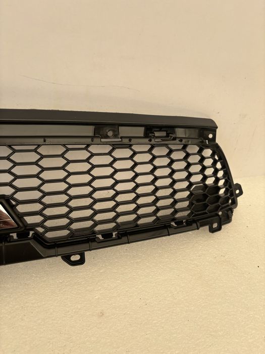 Mitsubishi Outlander II 2 lift fl 10-12 grill atrapa kratka zderzaka