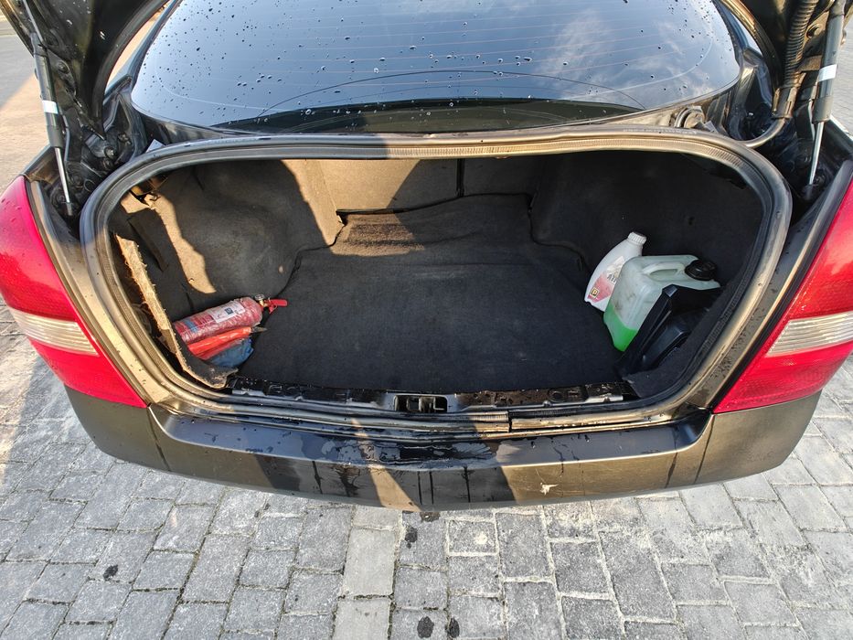 Nissan Primera p12